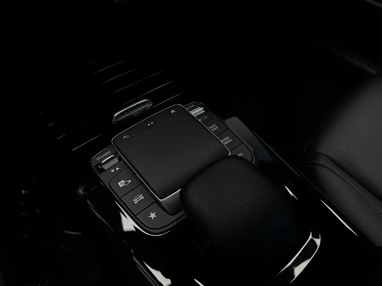 Mercedes-Benz CLA 180 - 23