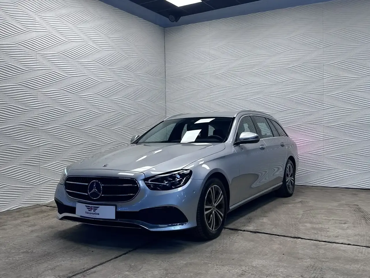 Mercedes-Benz E 200 - 3