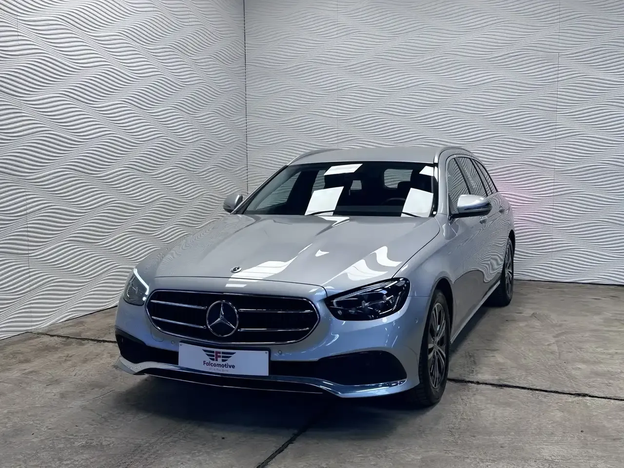 Mercedes-Benz E 200 - 4