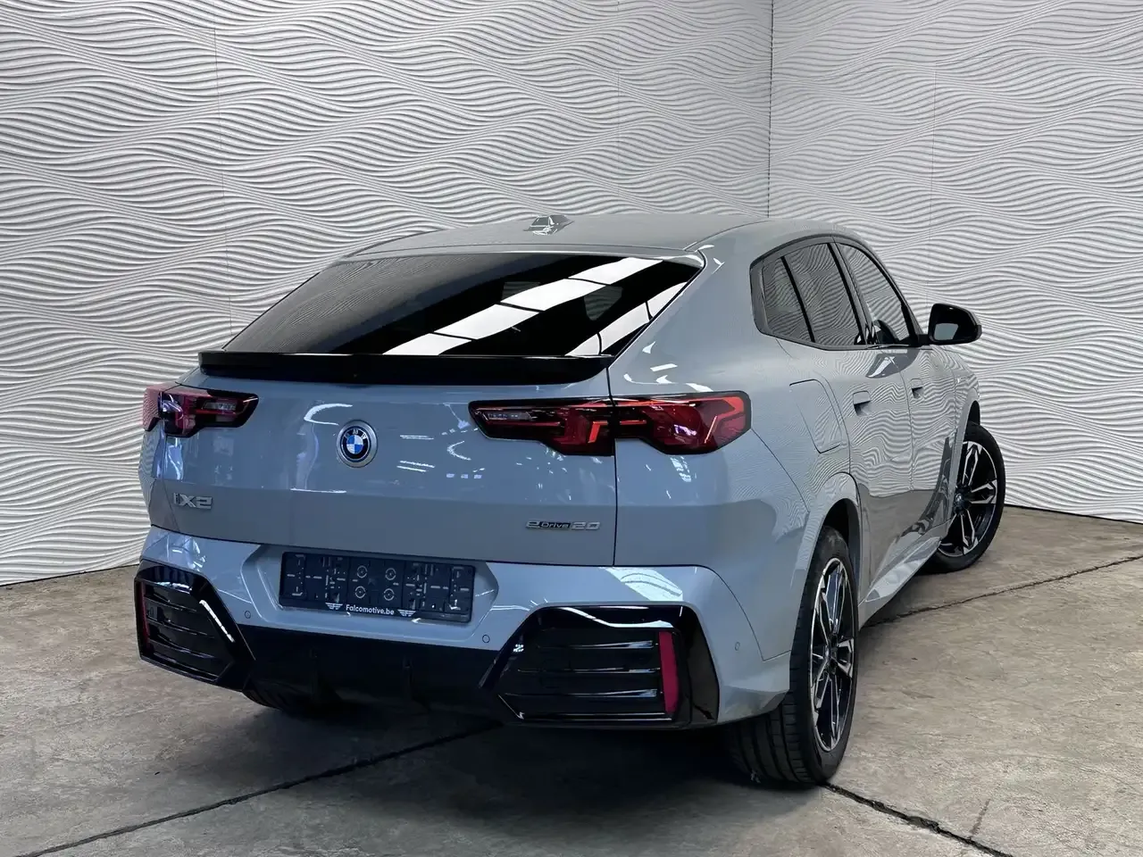 BMW iX2 - 11