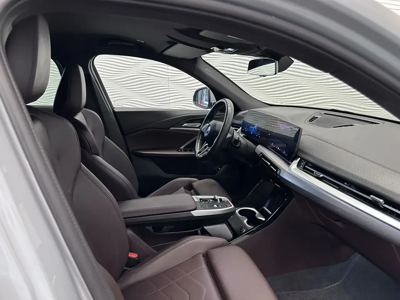 BMW iX2 - 21