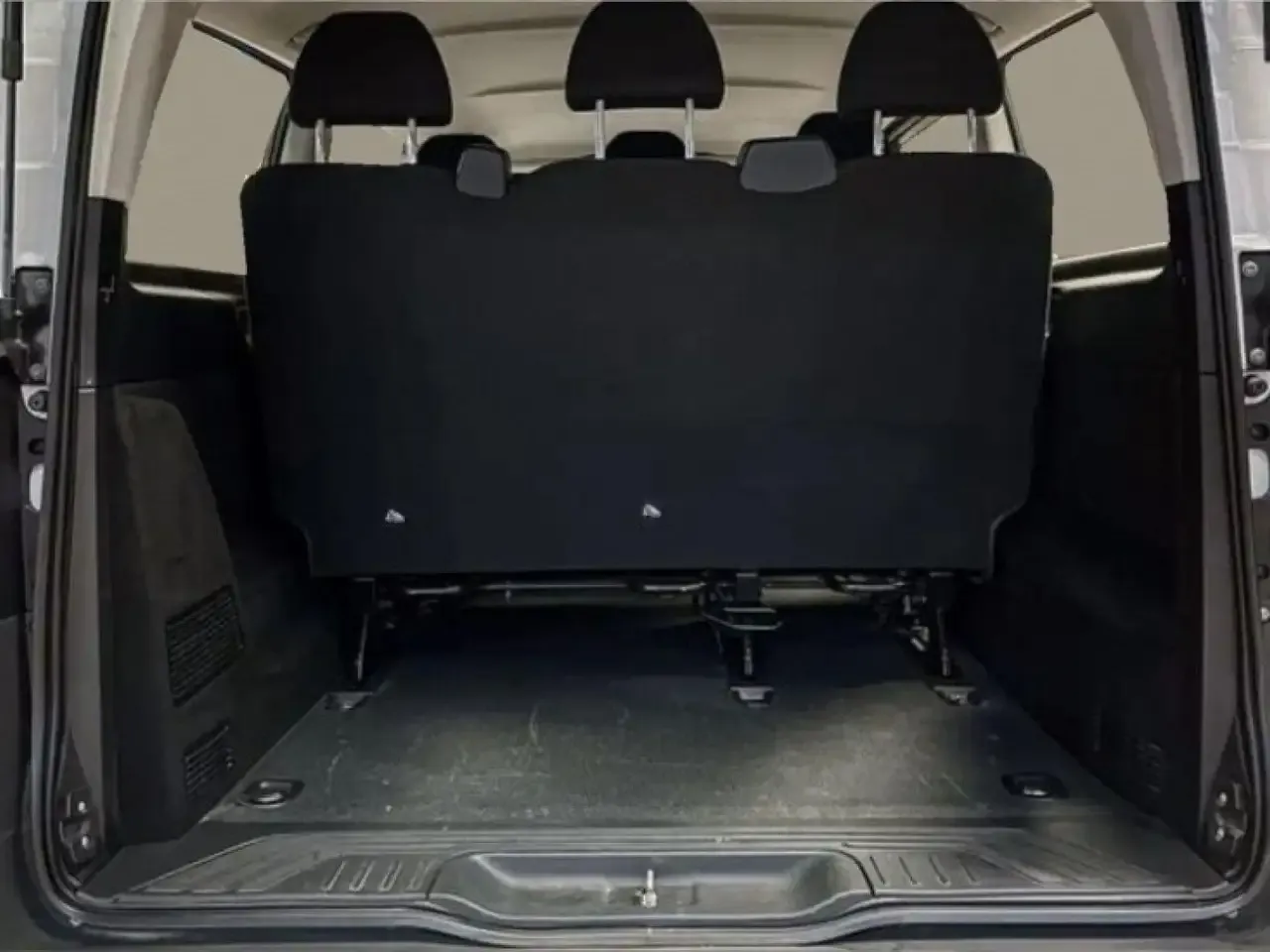 Mercedes-Benz Vito - 15