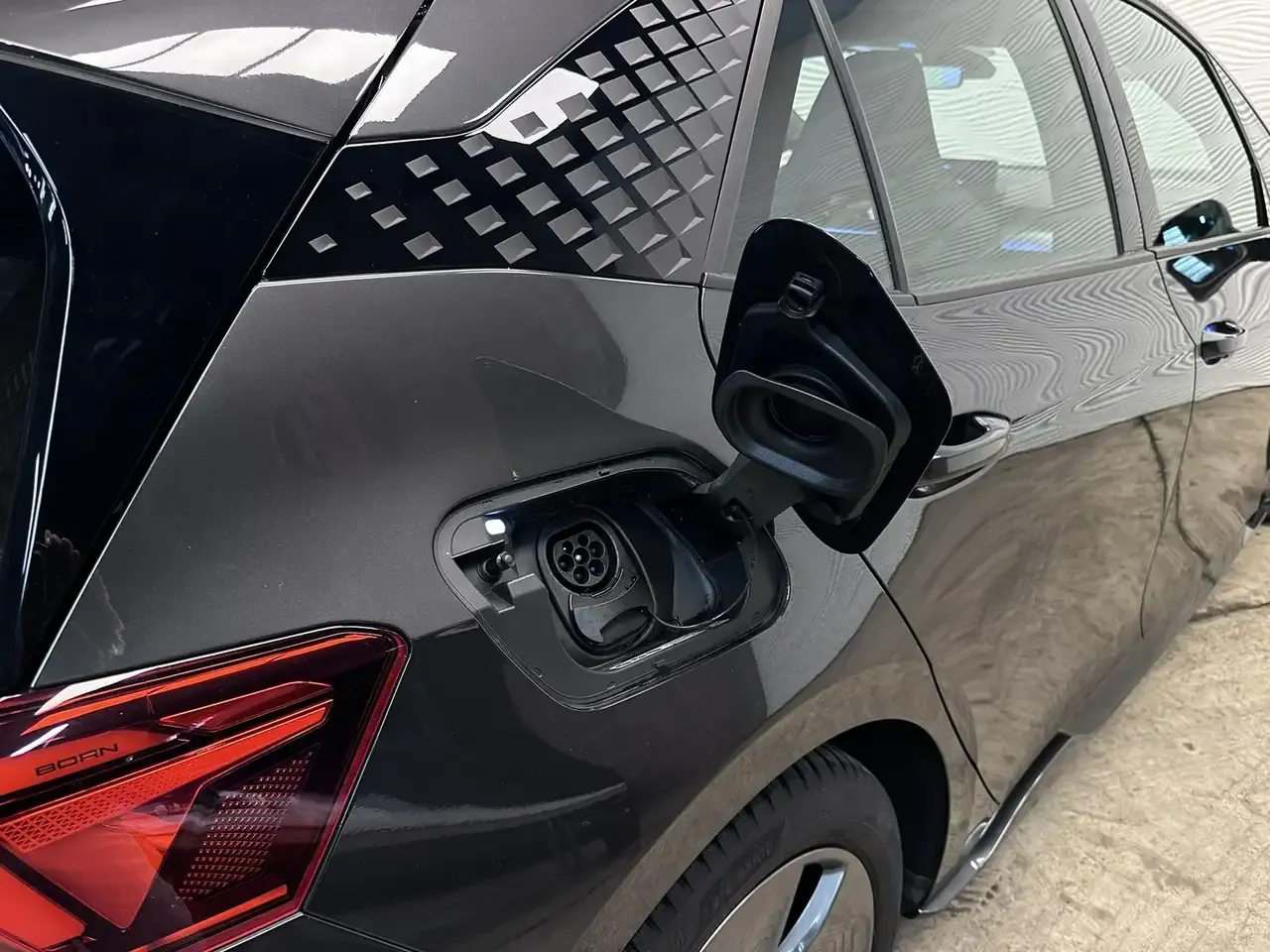CUPRA Born - 18