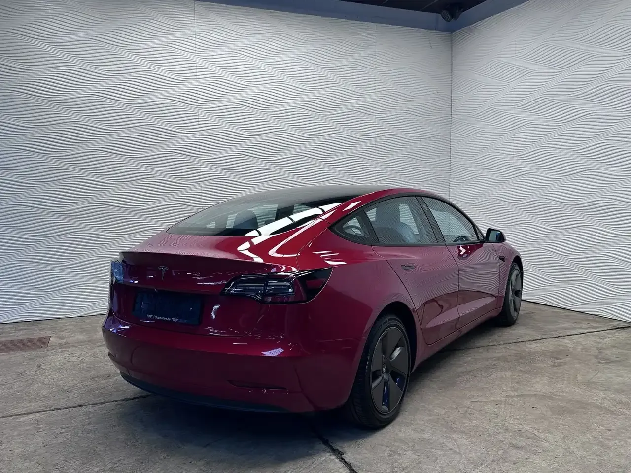 Tesla Model 3 - 12