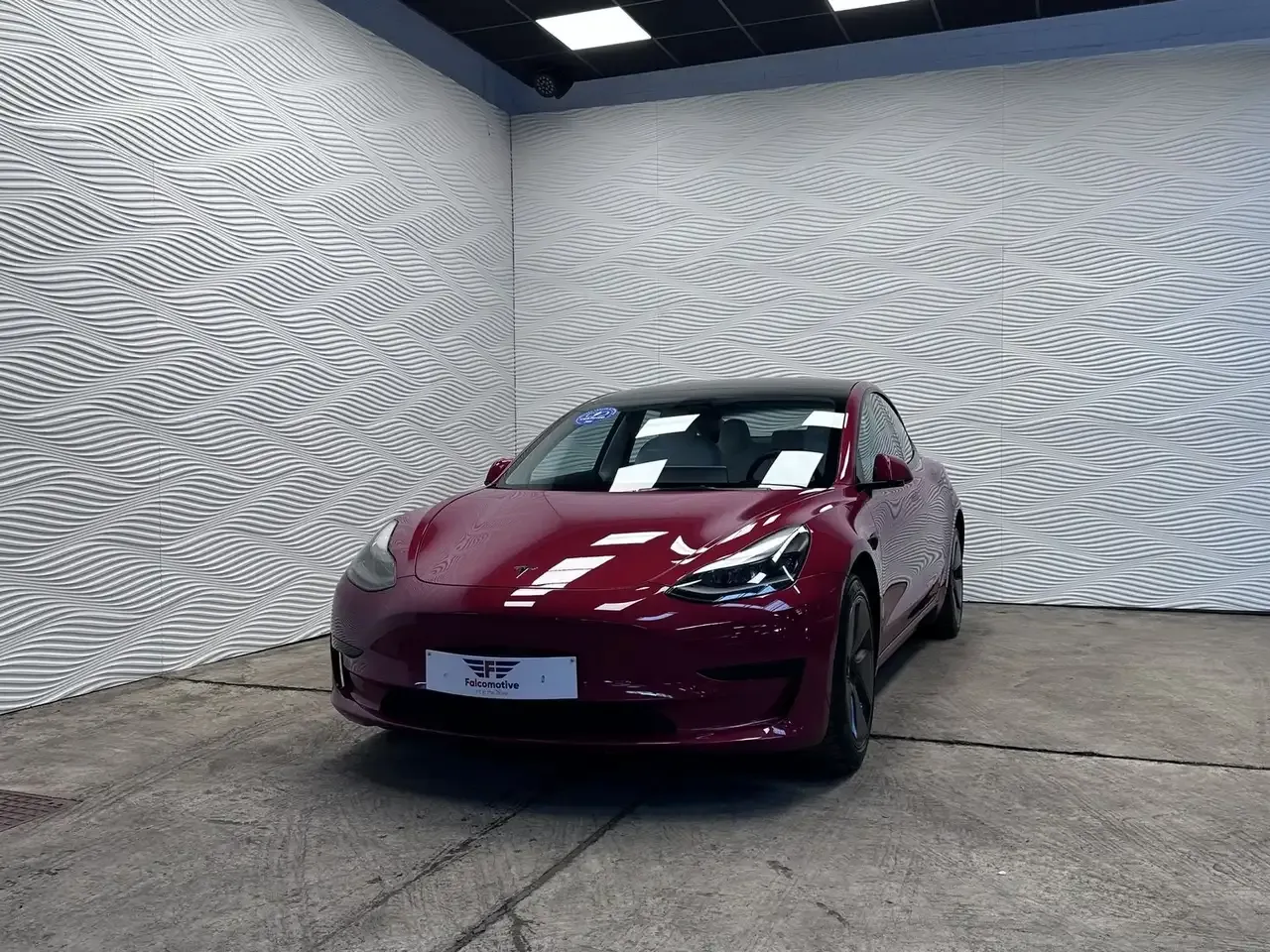 Tesla Model 3 - 4
