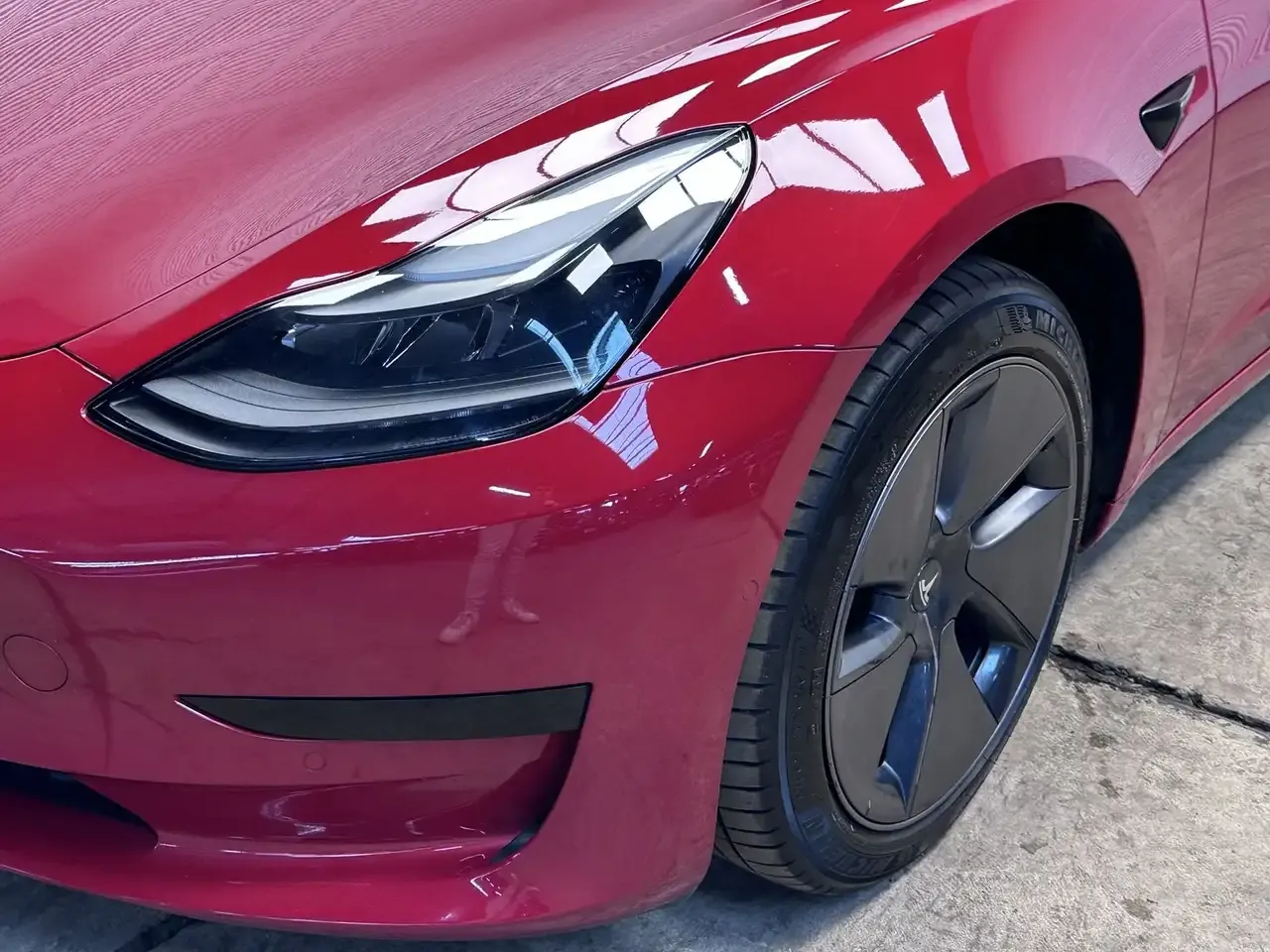 Tesla Model 3 - 7