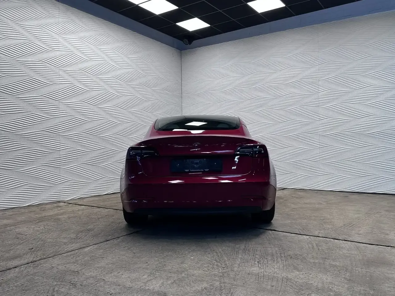Tesla Model 3 - 8