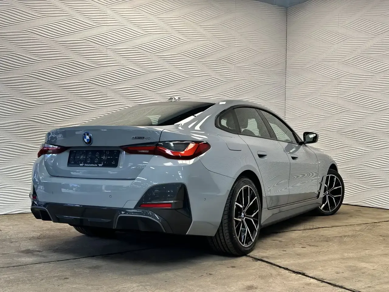 BMW i4 - 11
