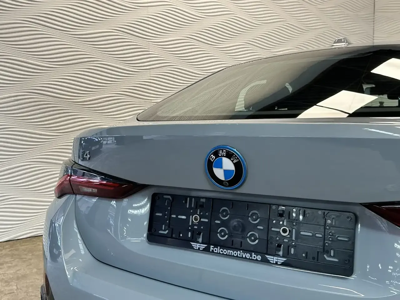 BMW i4 - 15