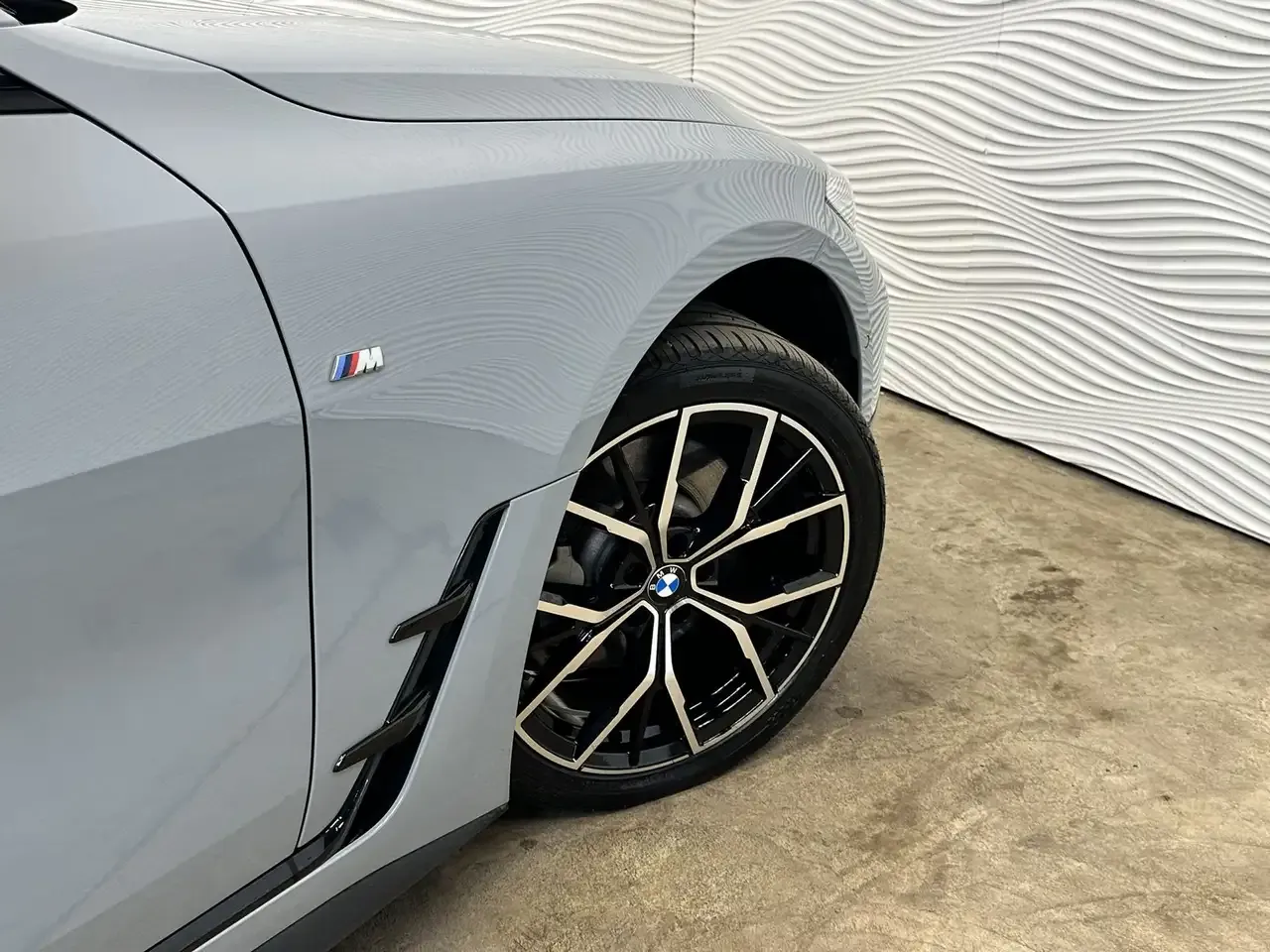 BMW i4 - 17