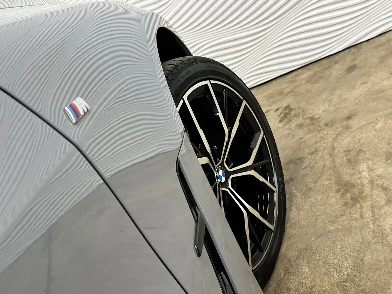 BMW i4 - 18