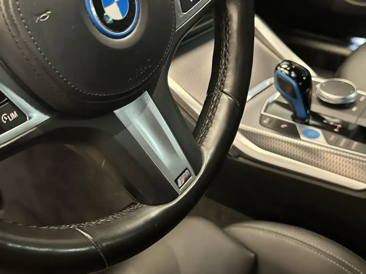 BMW i4 - 25