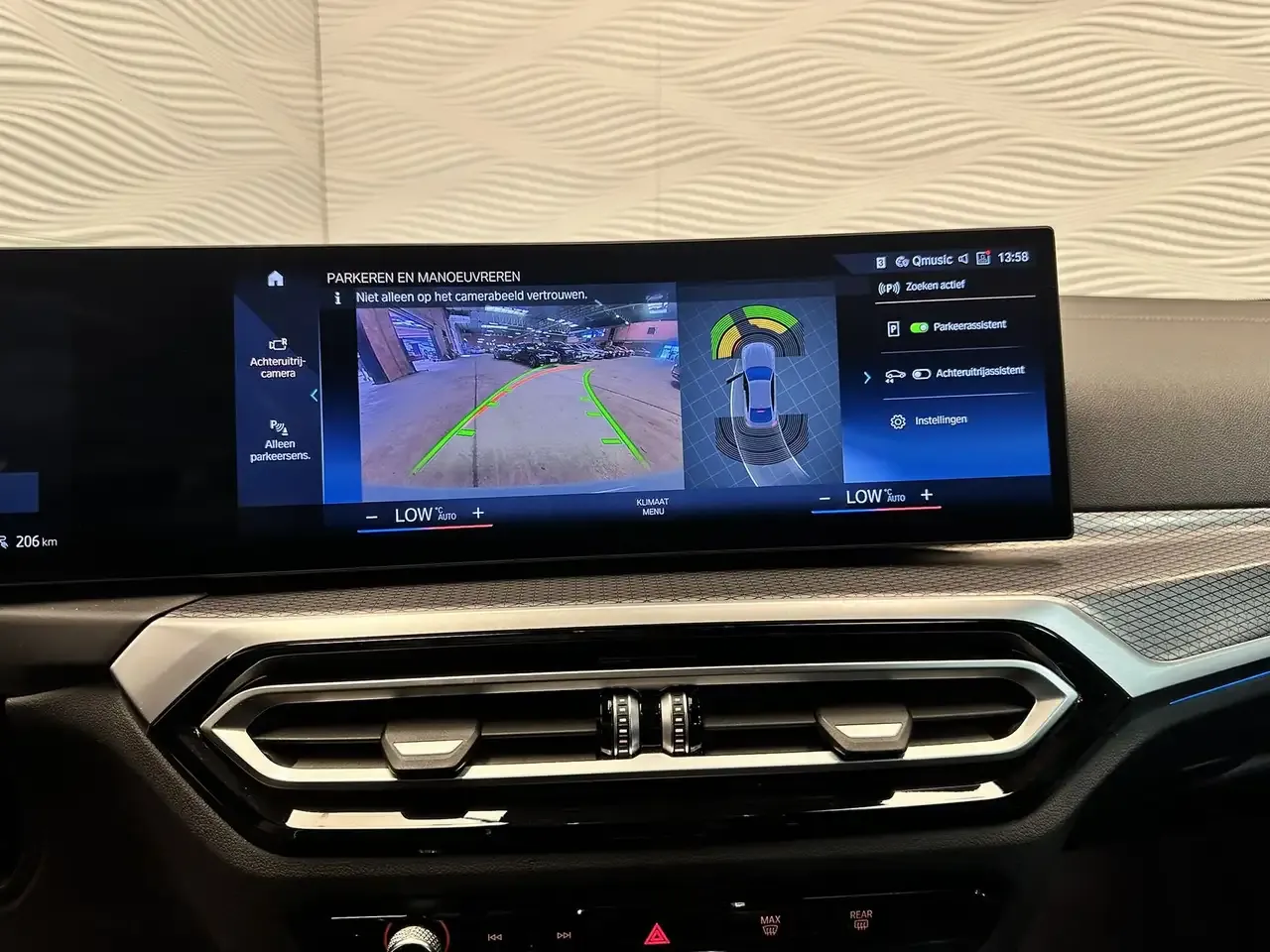 BMW i4 - 32