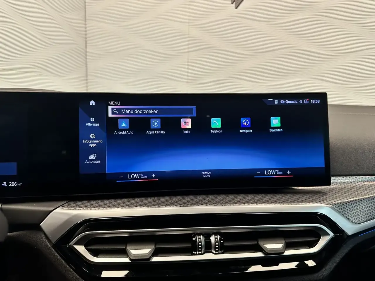 BMW i4 - 33
