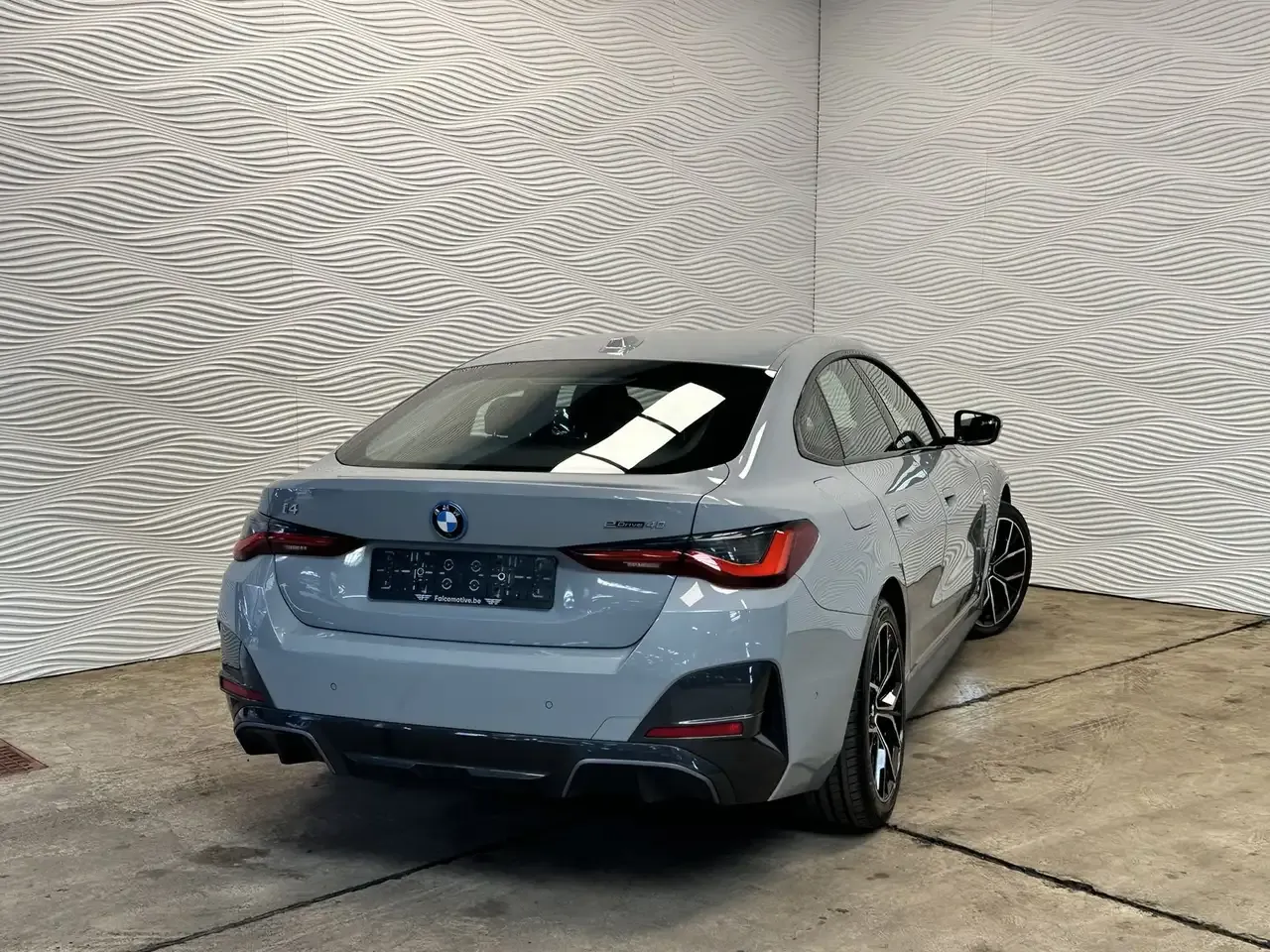 BMW i4 - 10
