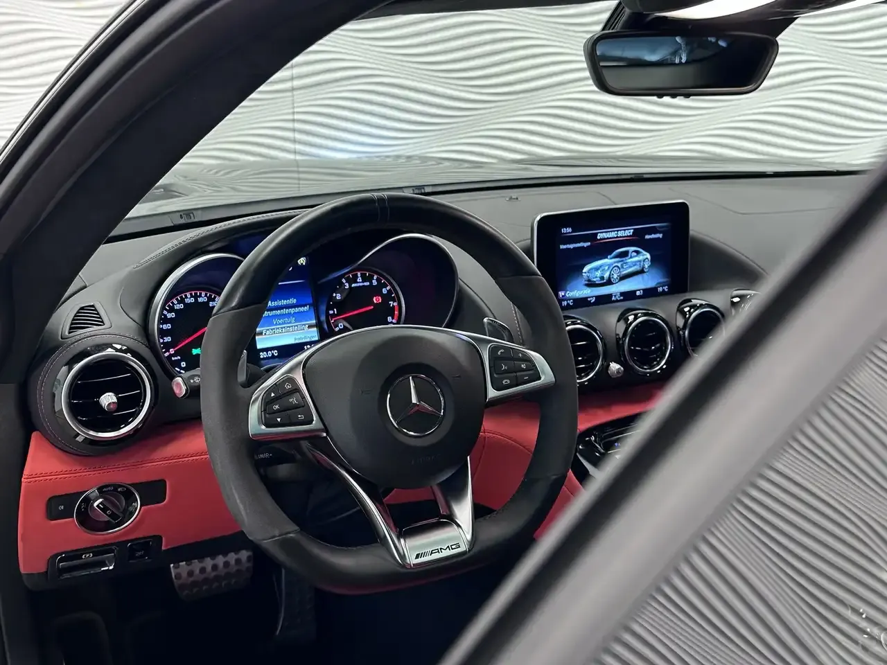 Mercedes-Benz AMG GT - 23