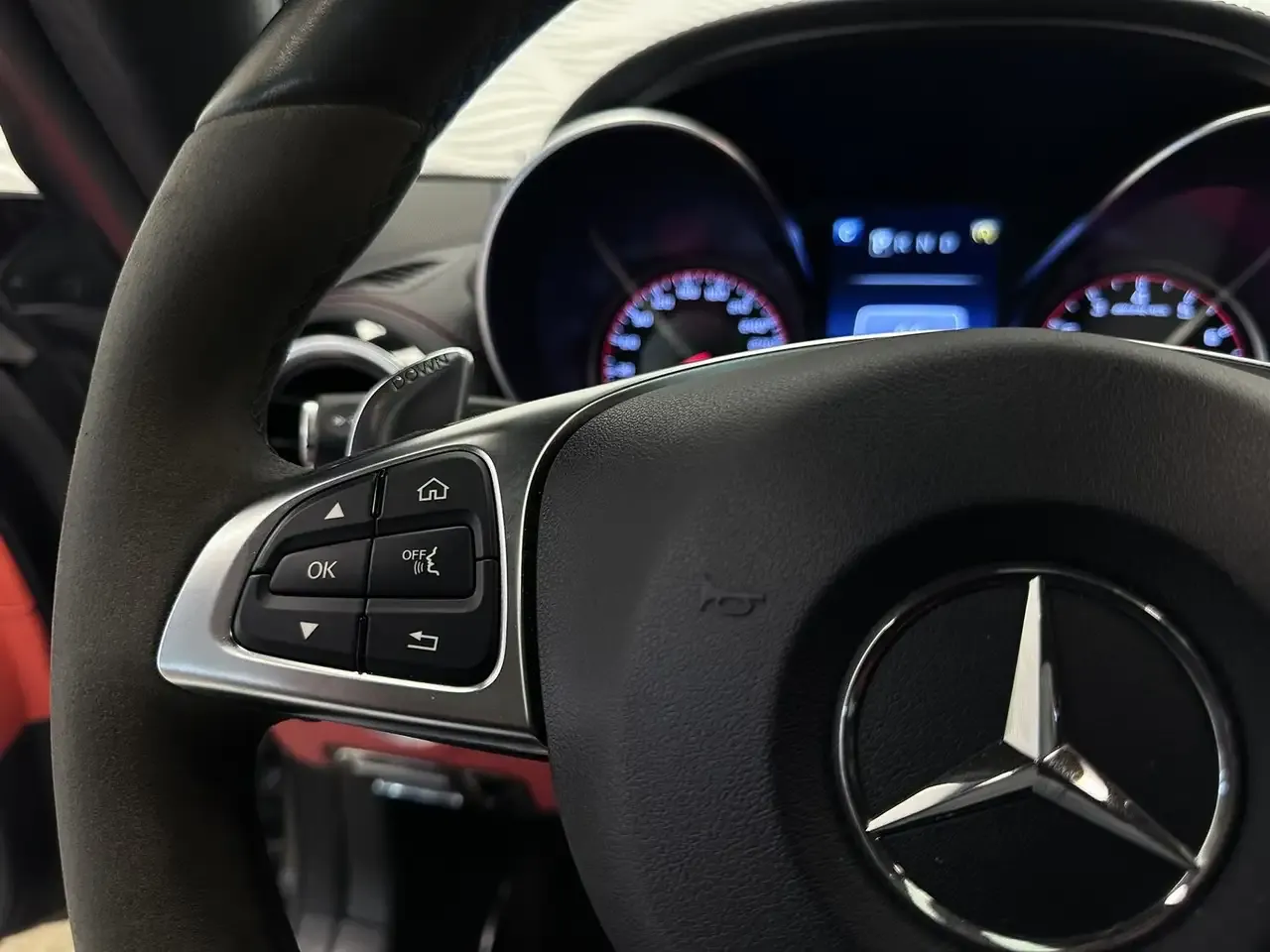 Mercedes-Benz AMG GT - 25