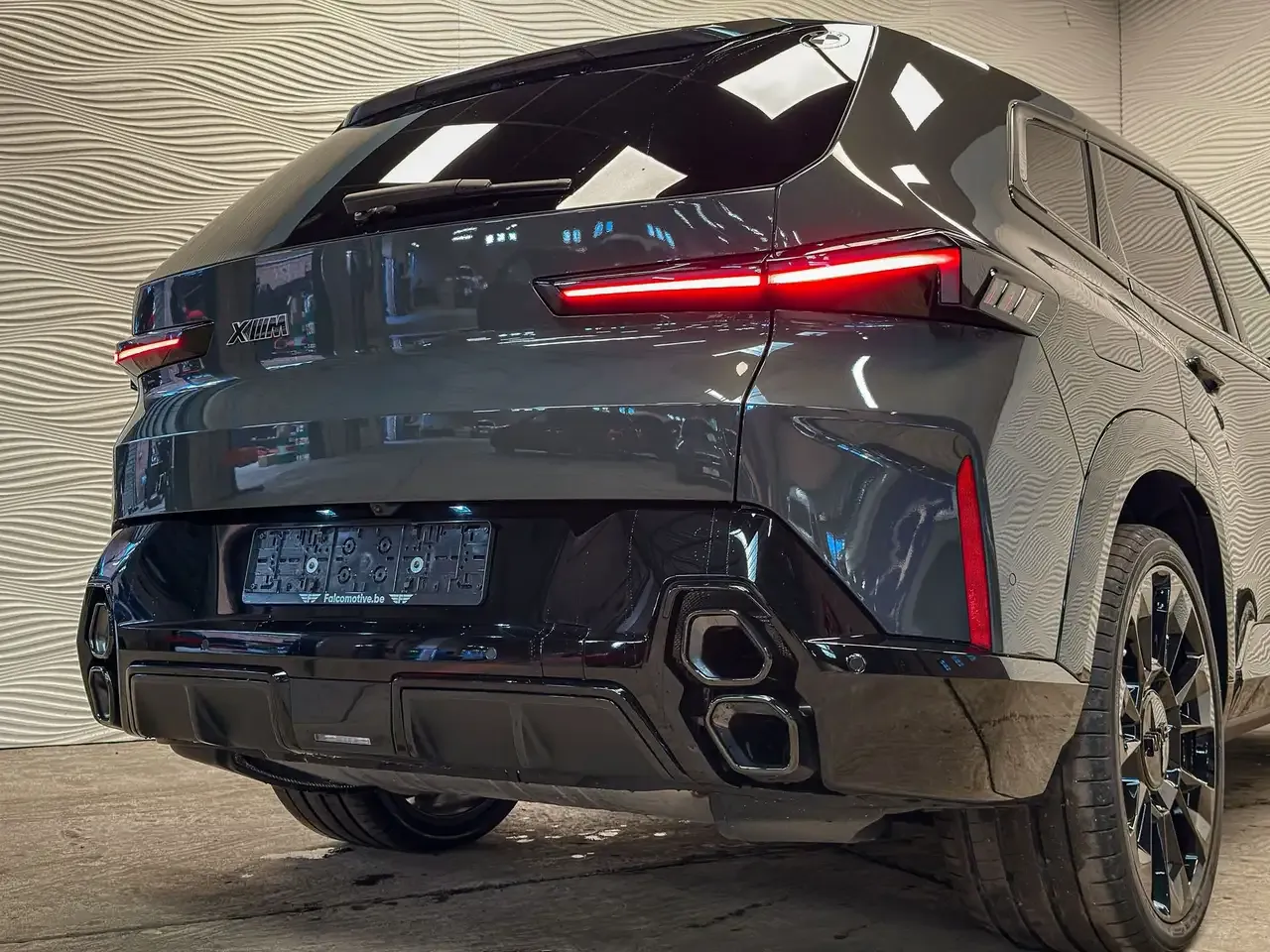 BMW XM - 13